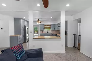 3334 70th Way N, Saint Petersburg, FL 33710 - Photo 5