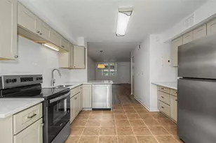 4715 Bay St NE, Saint Petersburg, FL 33703 - Photo 7