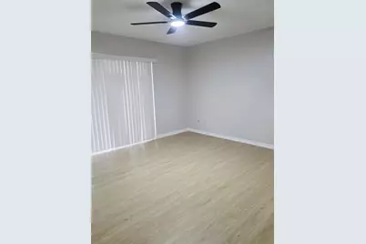 7126 Wrenwood Circle, Tampa, FL 33617 - Photo 17