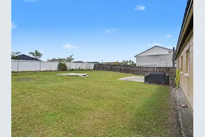 322 NE 9th Street, Mulberry, FL 33860 - Photo 9