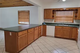 1601 Summerdale Dr S, Clearwater, FL 33764 - Photo 9