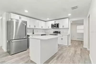 38351 7th Avenue, Zephyrhills, FL 33542 - Photo 9