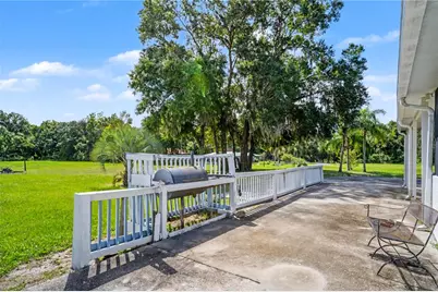 2422 Berry Road, Plant City, FL 33567 - Photo 13
