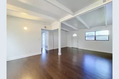 1310 Warrington Way, Tampa, FL 33619 - Photo 7