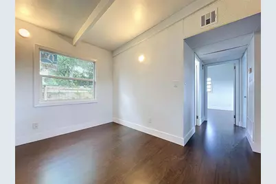 1310 Warrington Way, Tampa, FL 33619 - Photo 15