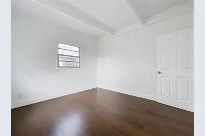 1310 Warrington Way, Tampa, FL 33619 - Photo 25