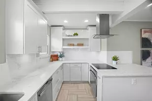 605 14th Ave NE, Saint Petersburg, FL 33701 - Photo 15