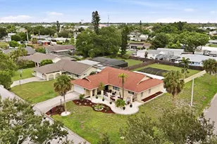 6004 9th Ave W, Bradenton, FL 34209 - Photo 1
