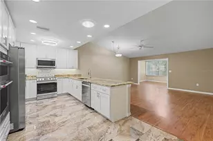 1302 Golf View Dr, Tarpon Springs, FL 34689 - Photo 13