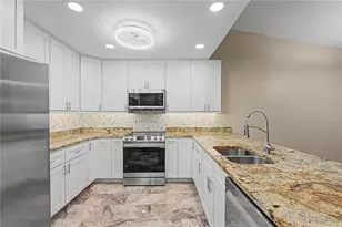 1302 Golf View Dr, Tarpon Springs, FL 34689 - Photo 17