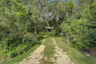 3621 Oakwood Dr, Wesley Chapel, FL 33543 - Photo 41