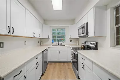 3621 Oakwood Drive, Wesley Chapel, FL 33543 - Photo 9