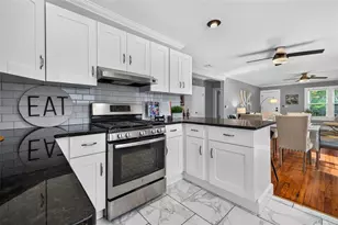 1136 22nd Ave N, Saint Petersburg, FL 33704 - Photo 11