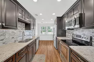 8352 Meadowbrook Dr, Seminole, FL 33777 - Photo 11