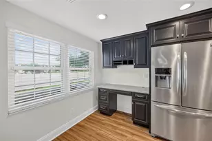 8352 Meadowbrook Dr, Seminole, FL 33777 - Photo 15
