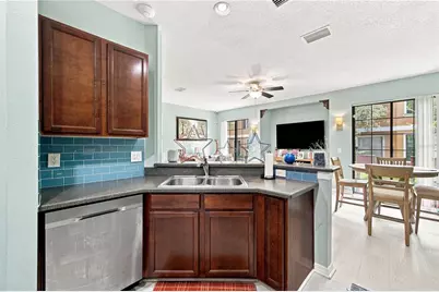 5530 Kinglethill Drive, Lithia, FL 33547 - Photo 9