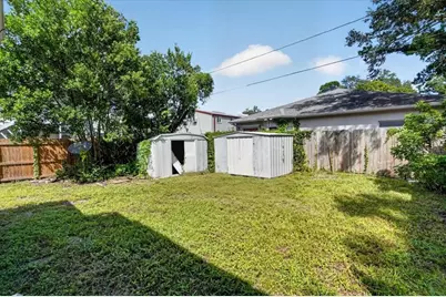 5025 72nd Street N, Saint Petersburg, FL 33709 - Photo 17