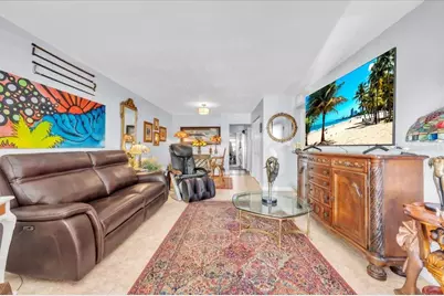 6645 1st Avenue N #102, Saint Petersburg, FL 33710 - Photo 11