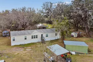 27435 Holiday Dr, Dade City, FL 33525 - Photo 5