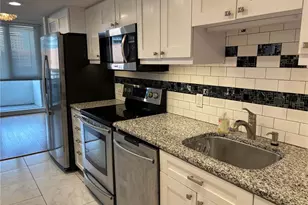 470 3rd Street S, Saint Petersburg, FL 33701 - Photo 9