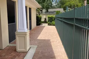 18209 Bridle Club Dr, Tampa, FL 33647 - Photo 41