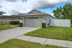 12307 Canyon Blvd, Spring Hill, FL 34610 - Photo 5
