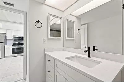 4650 Cove Circle #104, Saint Petersburg, FL 33708 - Photo 19