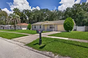709 Hemlock Ln, Lakeland, FL 33810 - Photo 3