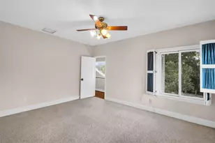 9723 Tiffany Oaks Ln, Tampa, FL 33612 - Photo 21