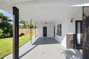 1204 65th St NW, Bradenton, FL 34209 - Photo 7