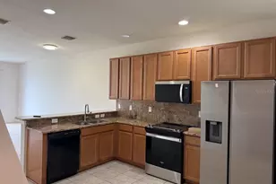 4976 White Sanderling Ct, Tampa, FL 33619 - Photo 3