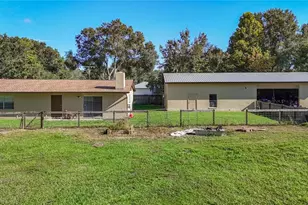 7102 Five Acre Rd, Plant City, FL 33565 - Photo 1