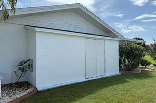 682 Allegheny Dr, Sun City Center, FL 33573 - Photo 5