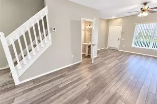 30021 Playa Del Rey Ln, Wesley Chapel, FL 33543 - Photo 5
