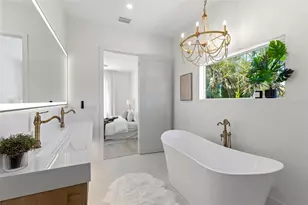7870 Causeway Blvd S, Saint Petersburg, FL 33707 - Photo 31