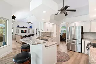 5220 Sunnydale Cir S, Sarasota, FL 34233 - Photo 5