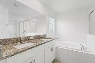36420 Garden Wall Wy, Zephyrhills, FL 33541 - Photo 35