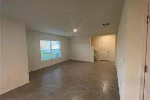 35628 Doveland Dr, Zephyrhills, FL 33541 - Photo 9
