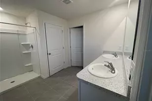 35628 Doveland Dr, Zephyrhills, FL 33541 - Photo 23