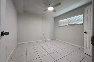 11705 3rd St E, Treasure Island, FL 33706 - Photo 17