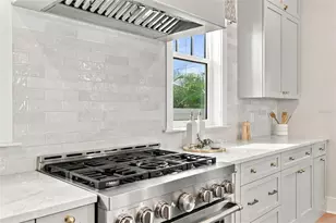 2525 Dartmouth Ave N, Saint Petersburg, FL 33713 - Photo 17