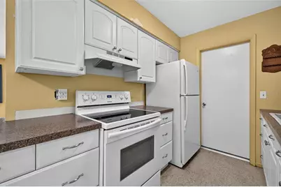 6549 21st Street N, Saint Petersburg, FL 33702 - Photo 9