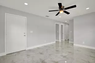 9304 N Elmer St, Tampa, FL 33612 - Photo 21