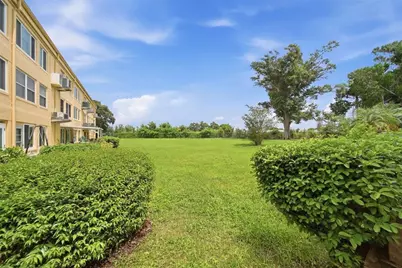 2466 Ecuadorian Way #16, Clearwater, FL 33763 - Photo 11