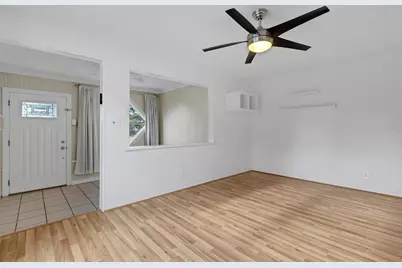 5211 48th Terrace N, Saint Petersburg, FL 33709 - Photo 9