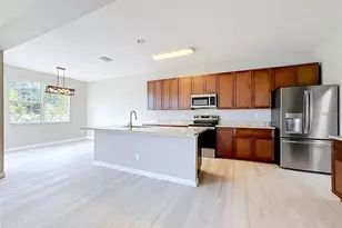 1620 Atlantic Dr, Ruskin, FL 33570 - Photo 9