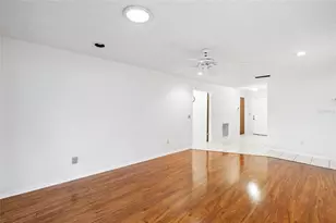 3307 Del Prado Ct, Tampa, FL 33614 - Photo 7