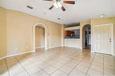 7956 Carriage Pointe Drive, Gibsonton, FL 33534 - Photo 5