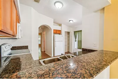 7956 Carriage Pointe Drive, Gibsonton, FL 33534 - Photo 13