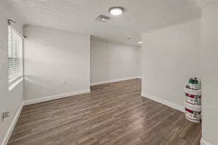 2140 22nd Ave N, Saint Petersburg, FL 33713 - Photo 9